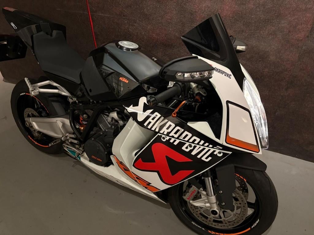 KTM RC8 1190 – Replica Akrapovič – Perfect onderhouden, Motoren, Motoren | KTM, Sportuitlaat, 2 cilinders, Motorrijbewijs A, Meer dan 35 kW