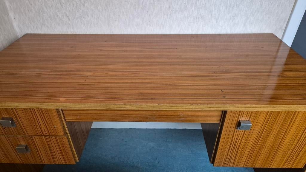 Bureau, en bon état, Enlèvement