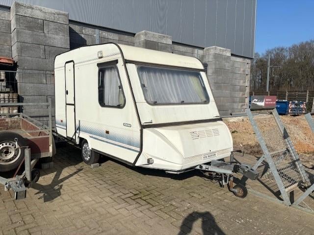 Caravan Adria, Coin salon convertible, Entreprise, Jusqu'à 4 m, Adria