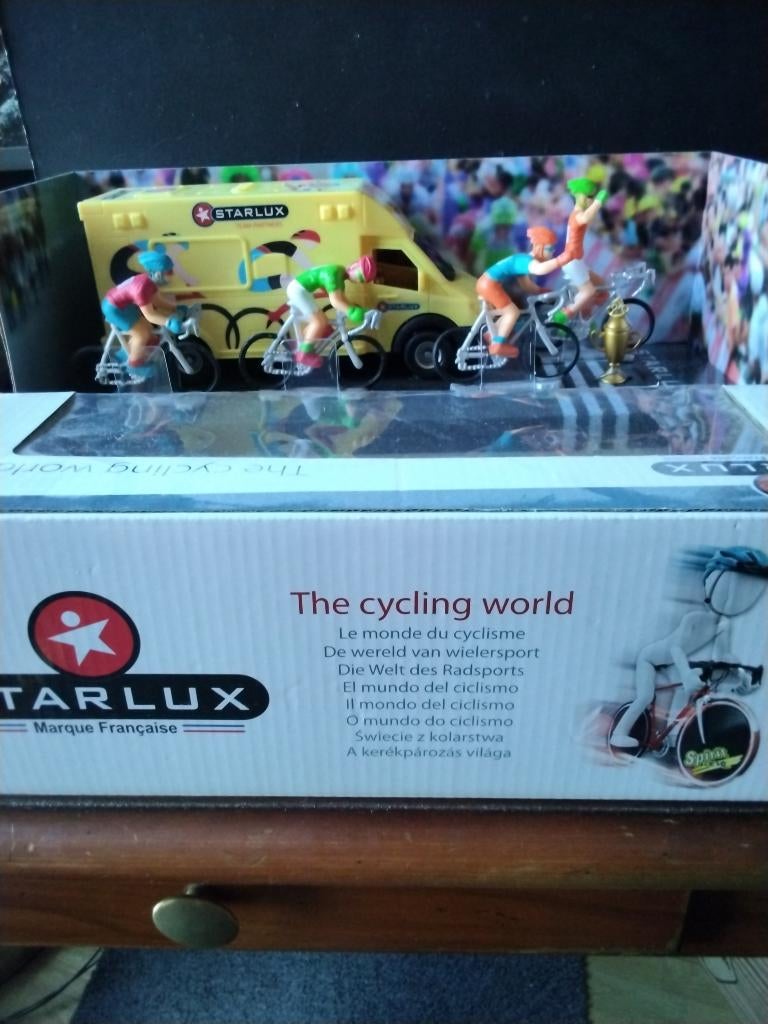 CYCLISTES  TOUR DE FRANCE, Collections, Enlèvement ou Envoi