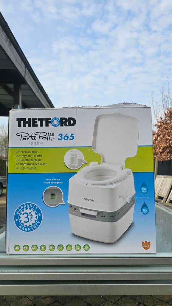 Splinternieuwe Porta potti, Ophalen