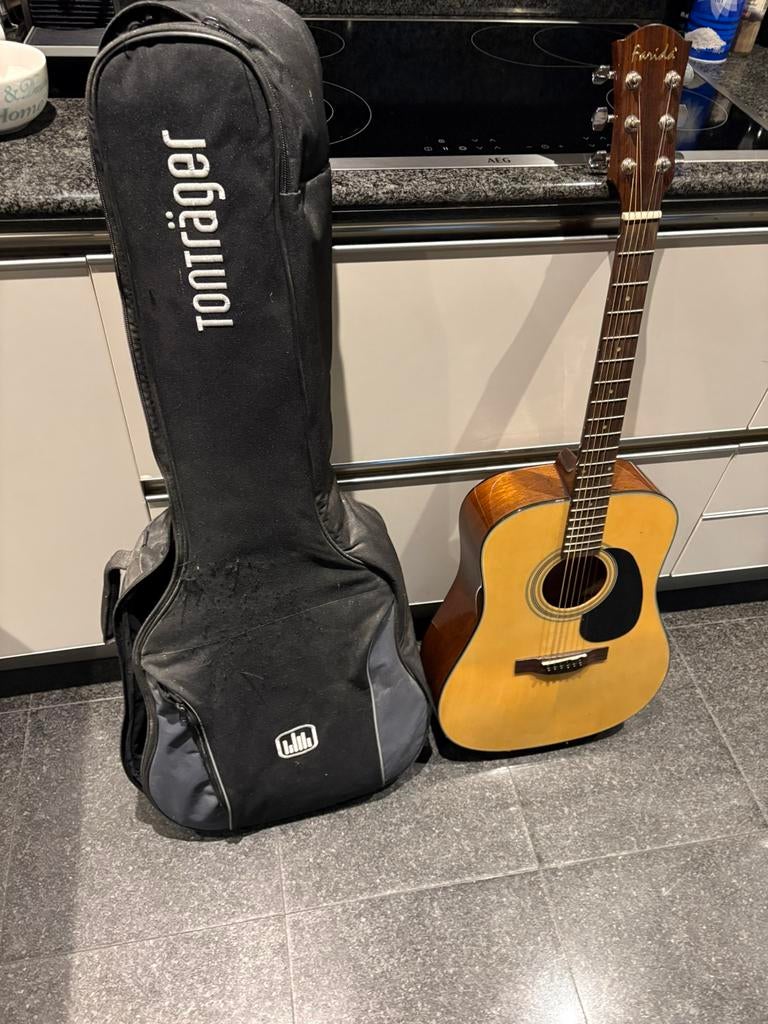 Guitare acoustique Farida avec poche et accordeur, Musique & Instruments, Enlèvement, Comme neuf, Guitare classique ou espagnole