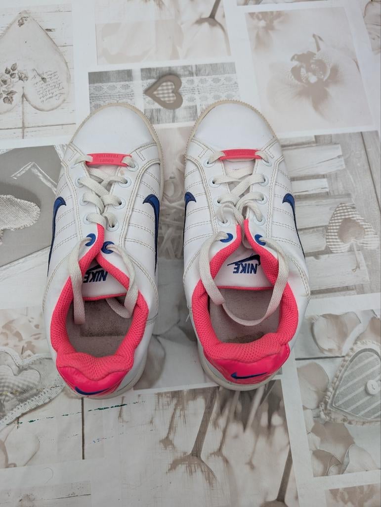 Sneakers Nike taille 38, Enfants & Bébés, NIKE, Enlèvement ou Envoi, Comme neuf, Chaussures de sport