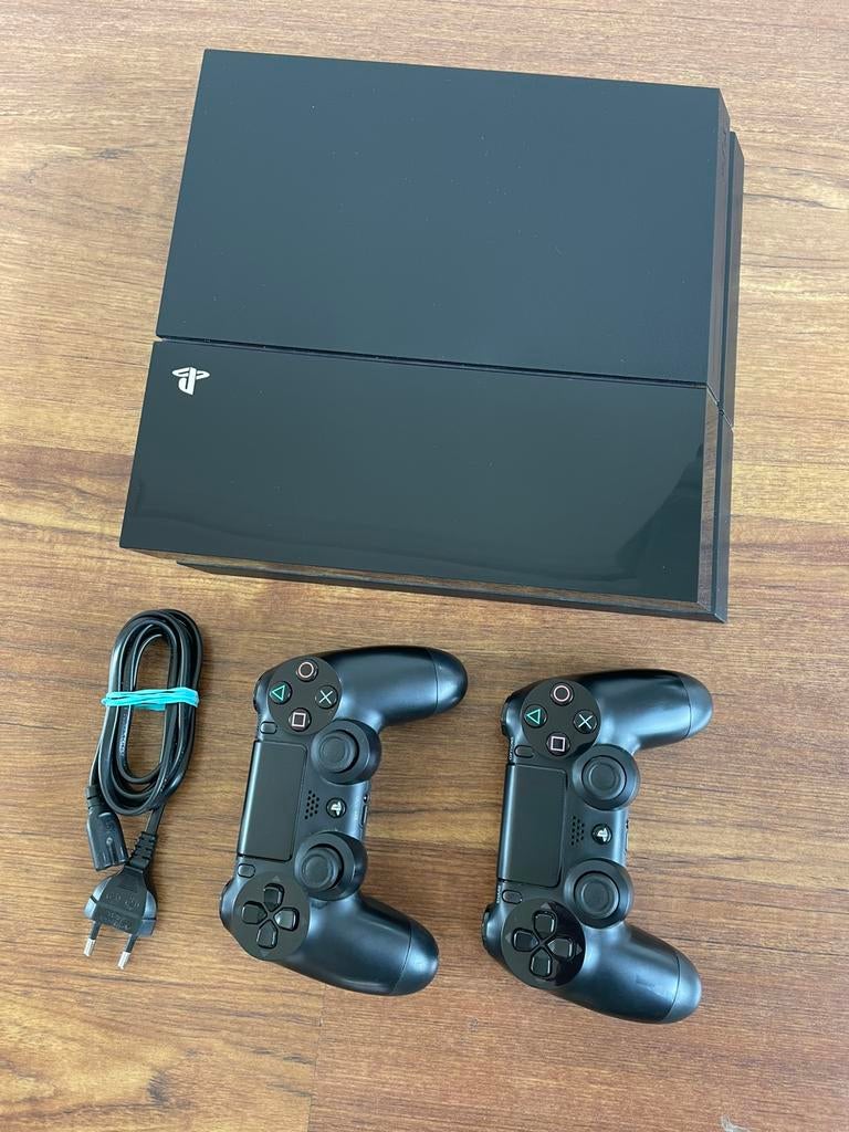 PlayStation 4 1TB + 13 games + 2 controllers – complete set, Ophalen, Zo goed als nieuw, Pro
