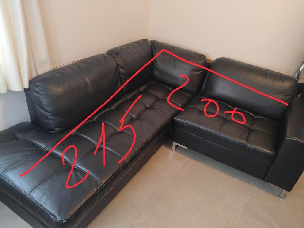 black leather sofa, Huis en Inrichting, Woonaccessoires | Kisten, Ophalen