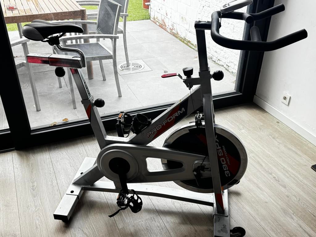 Spinningfiets, Sport en Fitness, Fitnessapparatuur, Ophalen, Gebruikt, Spinningfiets, Metaal