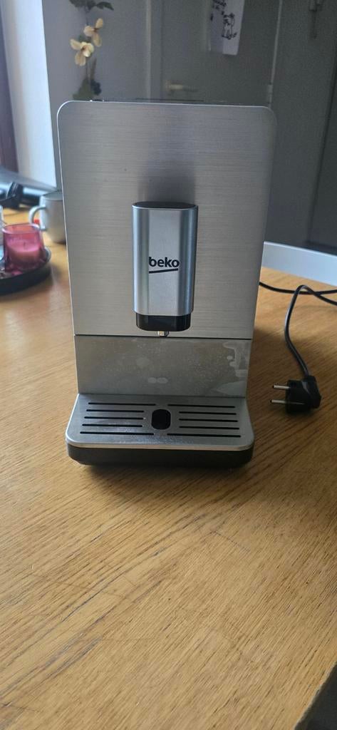 Volautomatische koffiemachine Beko, Ophalen, Koffiemachine