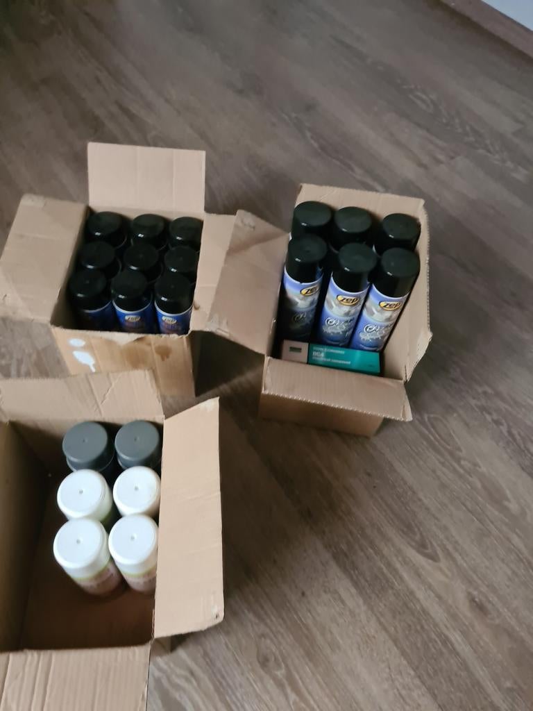 Prix avantageux : NOUVEAUX dégraissants et protection contre, Bricolage & Construction, Enlèvement, Noir