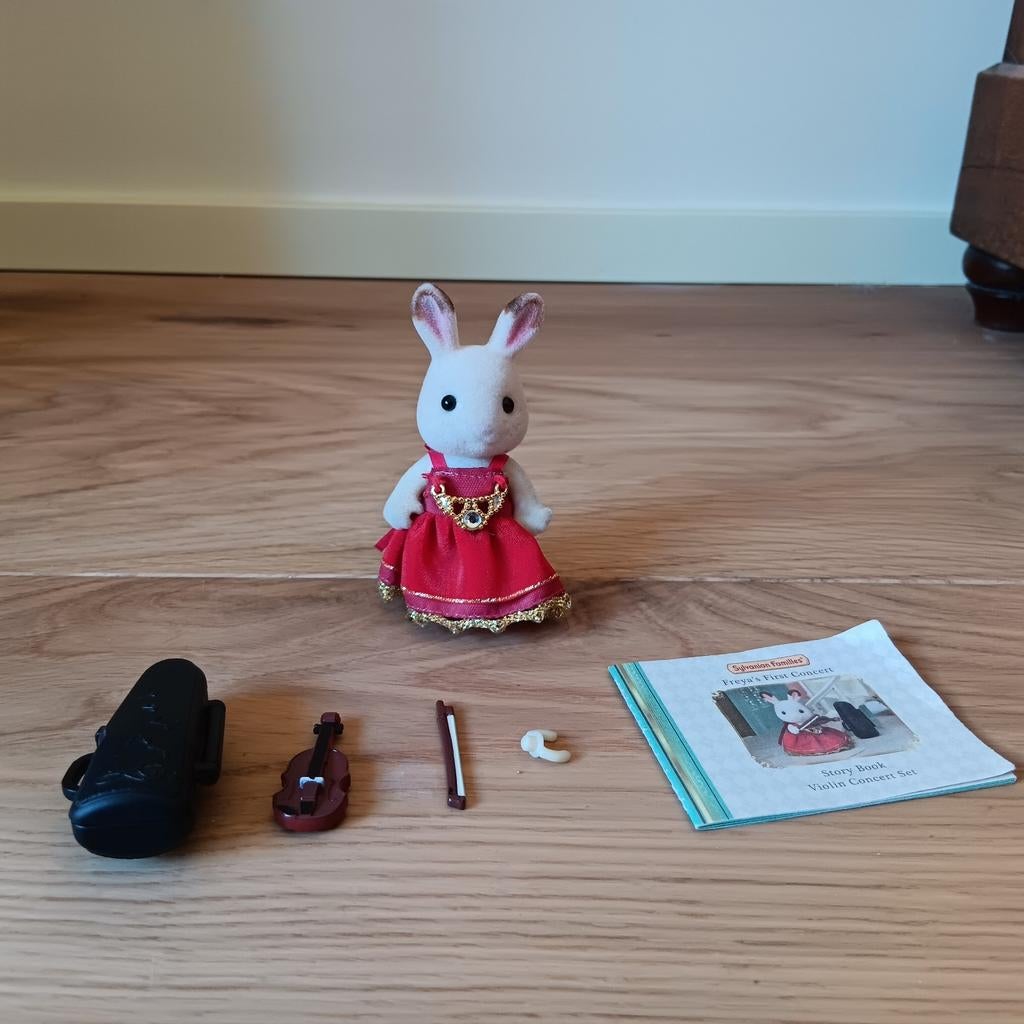 Sylvanian- fille lapin chocolat violoniste (6009), Verzamelen, Poppenhuizen en Toebehoren