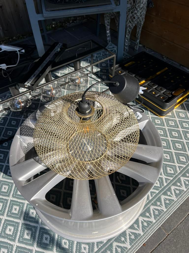 Te Koop! 4 verschillende hanglampen, Ophalen, Gebruikt, Stof, Modern