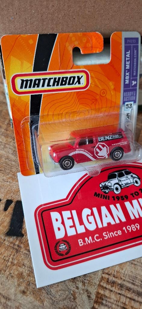 MINI AUSTIN VAN 1965 BENZ Red MATCHBOX Neuf s/carton Blister, Ophalen of Verzenden, Nieuw, Auto