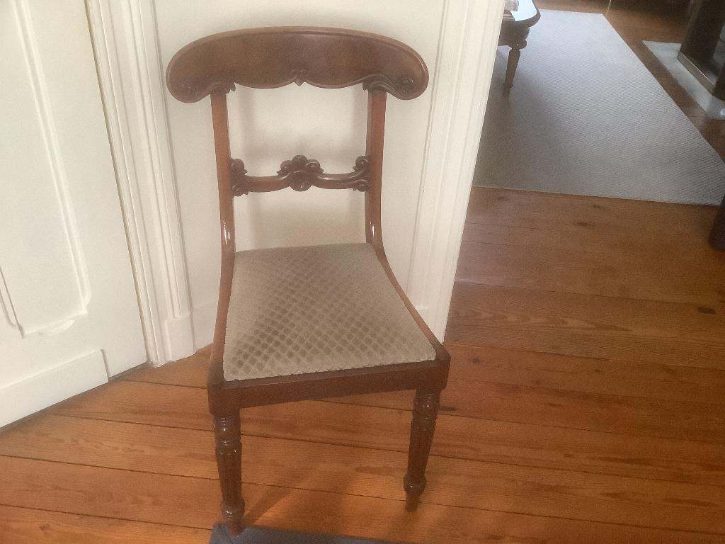 Chaise ancienne, Enlèvement