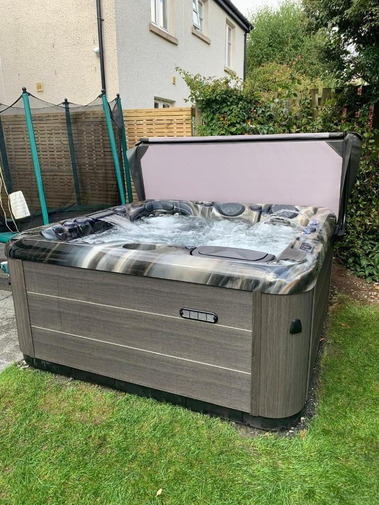 Nieuw luxe jacuzzi Gratis levering, plaatsing/cover/lifter, Ophalen, Nieuw