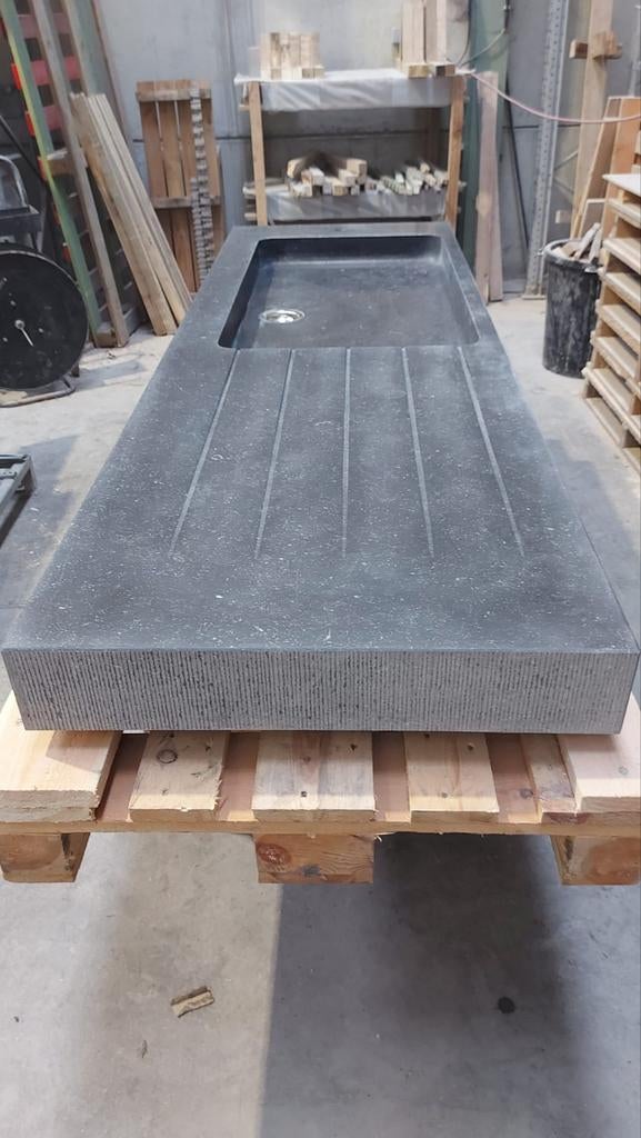 Evier massif 215  x 69 x 12 cm, Enlèvement