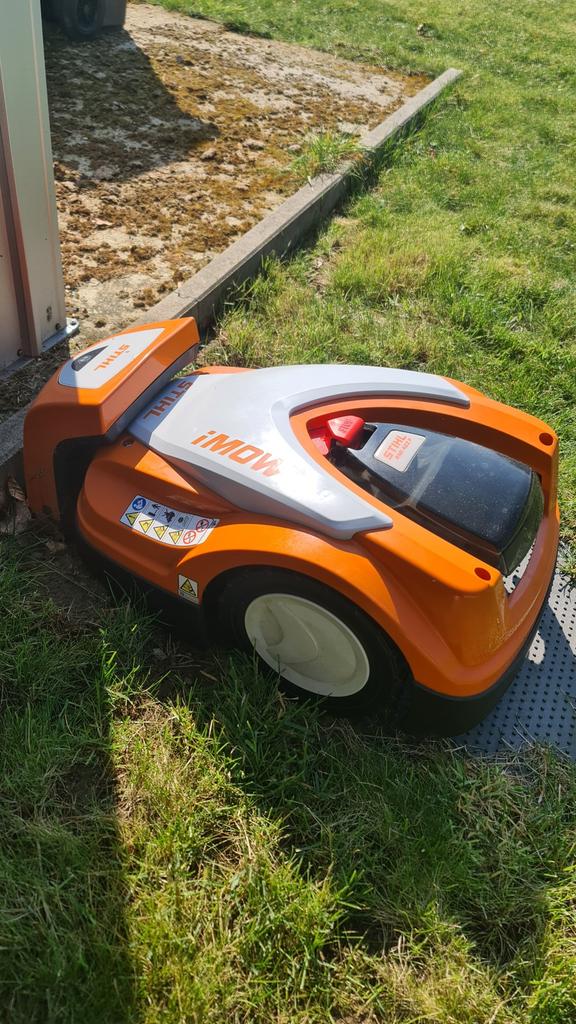 Imow stihl robotmaaier, Jardin & Terrasse, Tondeuses robotisées, Enlèvement, Comme neuf, Avec capteur de pluie
