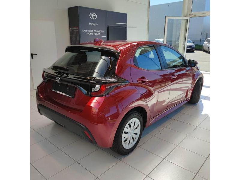 Toyota Yaris Dynamic, Autos, Toyota, Rouge, Achat, Euro 6, Boîte manuelle