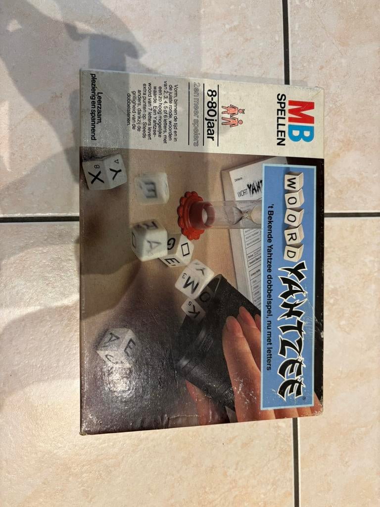 Woord yahtzee, Hobby en Vrije tijd, Ophalen, Zo goed als nieuw