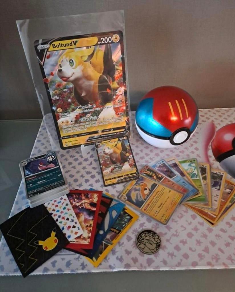 Pokéball avec Hit, Jumbo et bien d'autres pokémon, Enlèvement ou Envoi, Comme neuf
