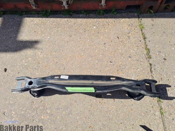 Cadre pare-chocs arrière d'un BMW 3-Serie, -, -, 3 mois de garantie, Utilisé