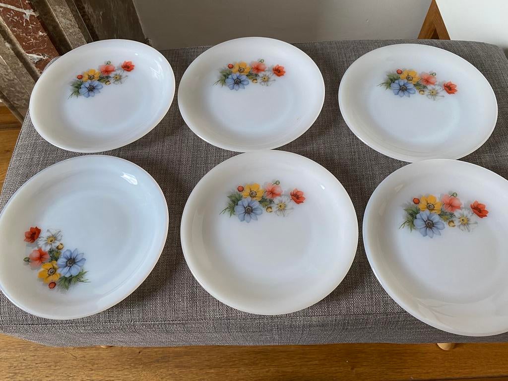 Assiettes à désert Arcopal, Enlèvement ou Envoi