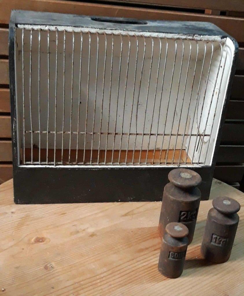 Brocante vogelkooi, Enlèvement