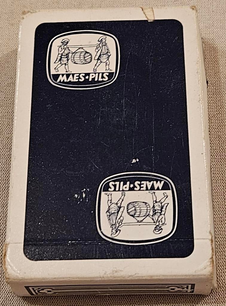 Cartes à jouer vintage Maes Pils
Ce sont des suites B, Collections, Enlèvement ou Envoi, Comme neuf, Carte(s) à jouer