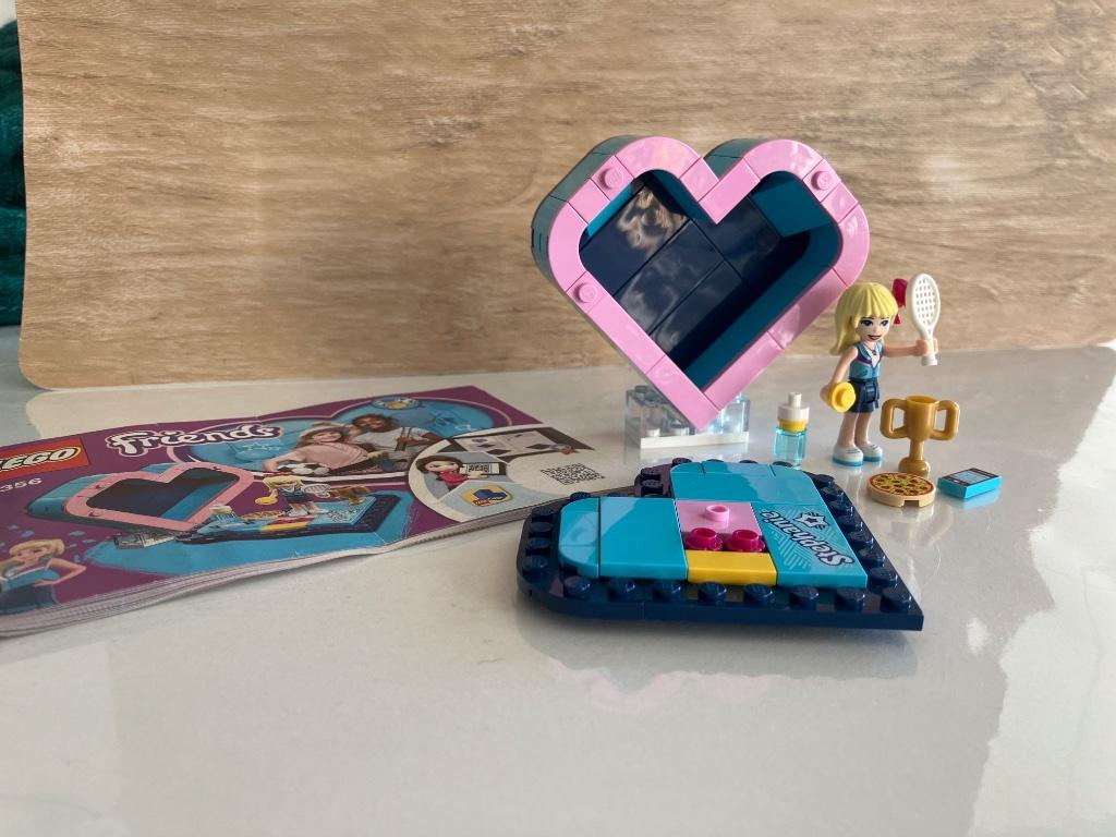 LEGO Friends Stephanie's Hartvormige Zomerdoos - 41386, Ophalen of Verzenden, Zo goed als nieuw, Complete set, Lego