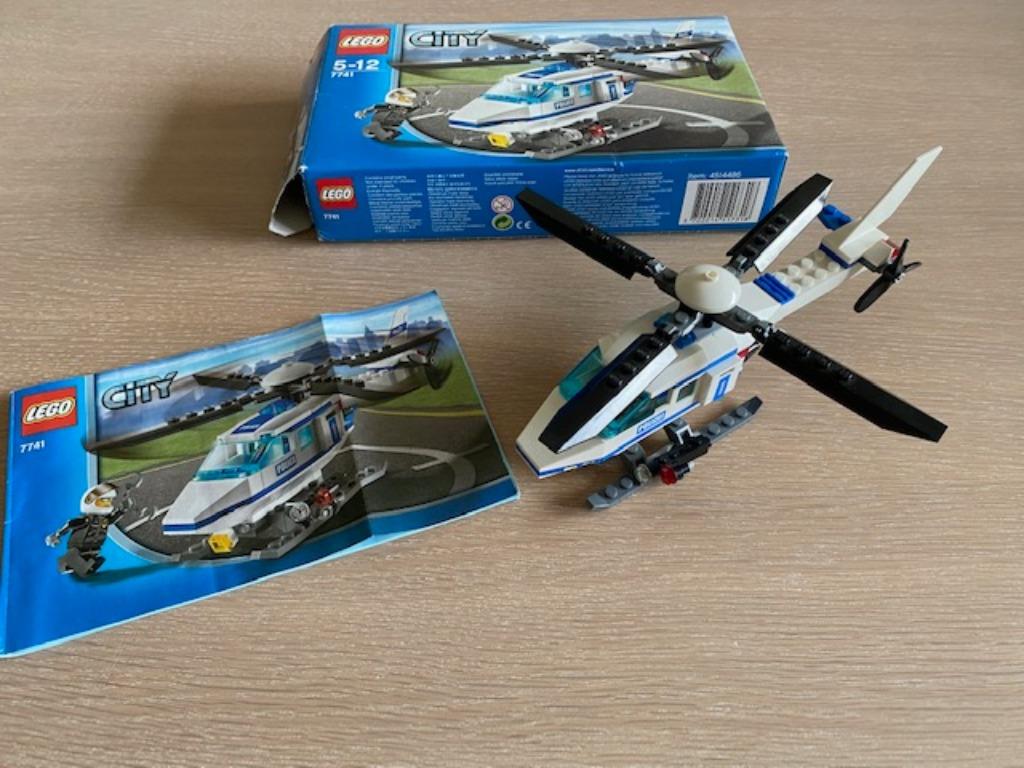 Lego City - Police Helicopter 7741, Ophalen of Verzenden, Zo goed als nieuw, Complete set, Lego