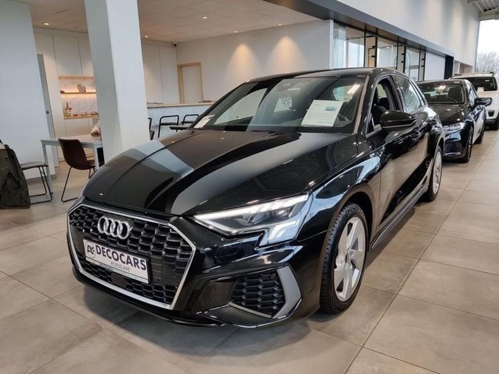 Audi A3 S-line // Carplay - Navi - DAB, Auto's, Audi, https://public.car-pass.be/vhr/98561864-bd31-42d5-a903-808024c11c48, Zwart