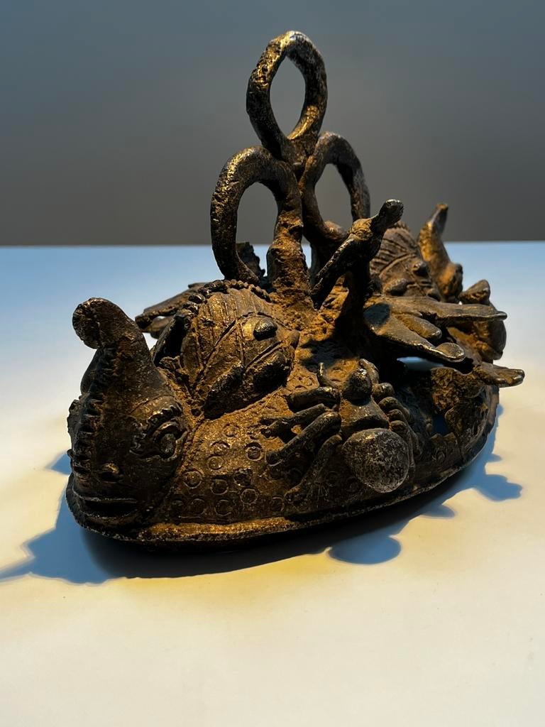 antique Chinese scolar's object bronzen schrijftafelhouder, Enlèvement ou Envoi