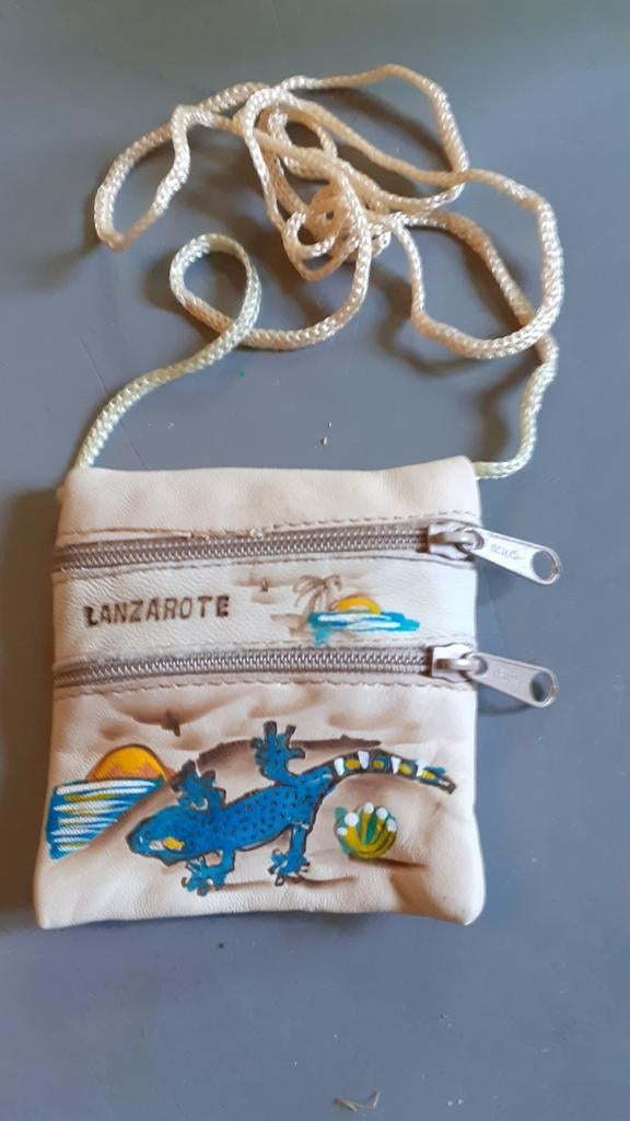 Porte monnaie avec cordon tour de tête motif lezard, Enlèvement ou Envoi, Comme neuf