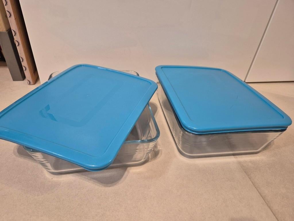 2 plats Pyrex 2,6L avec couvercle, Maison & Meubles, Cuisine | Vaisselle, Enlèvement ou Envoi, Utilisé