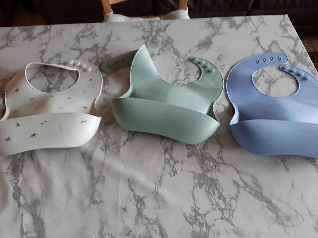 3 Mushie siliconen baby slabbetjes met opvangbakje, Ophalen