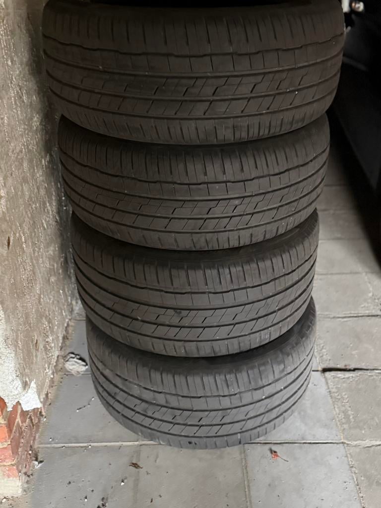 4 pneus HANKOK SUV ETOILE 2 en 305/40/20 et 2 en 265/40/20, Ophalen, Zo goed als nieuw