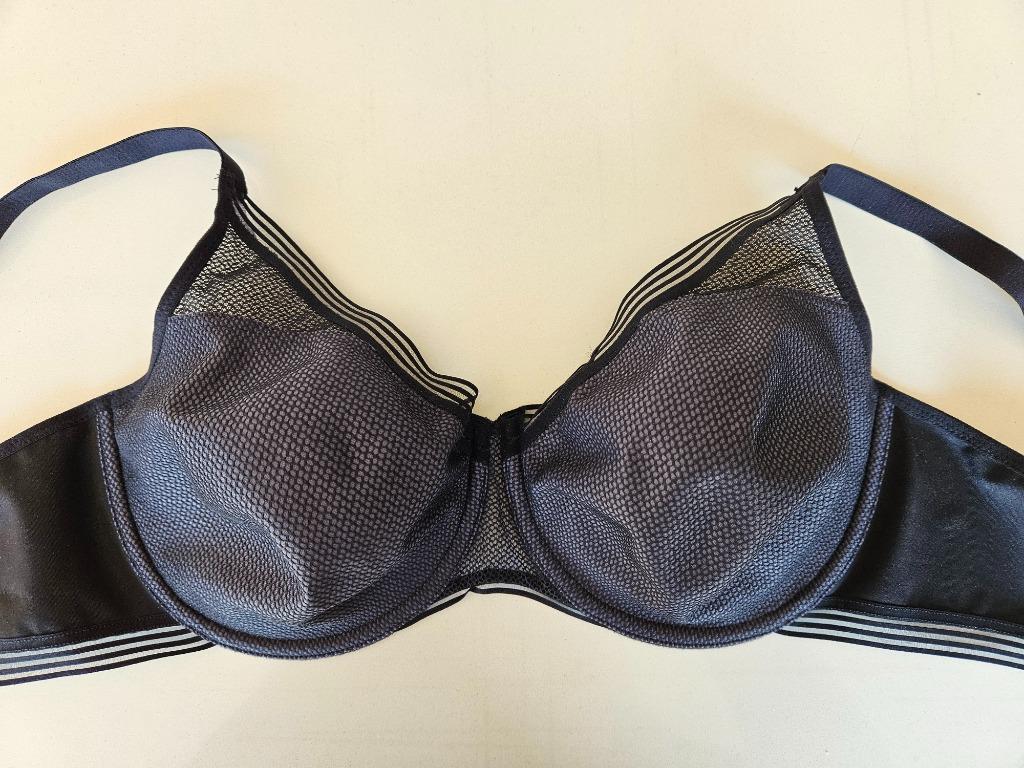 BH Triumph zwart, Kleding | Dames, Ondergoed en Lingerie, Triumph, Ophalen of Verzenden, Zwart, BH