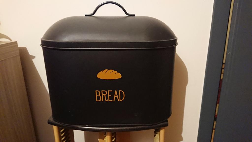 Boîte à pain, Enlèvement, Comme neuf