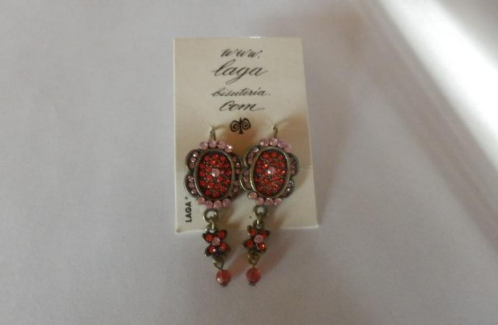 (14)- boucles d'oreilles rouges -neuves - laga -, Handtassen en Accessoires, Oorbellen, Overige materialen, Ophalen of Verzenden