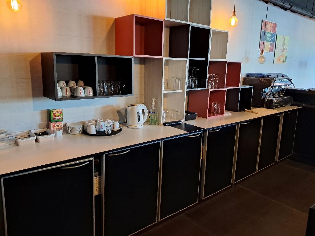 décoration d'accueil, Enlèvement, Utilisé, Installation pour bar