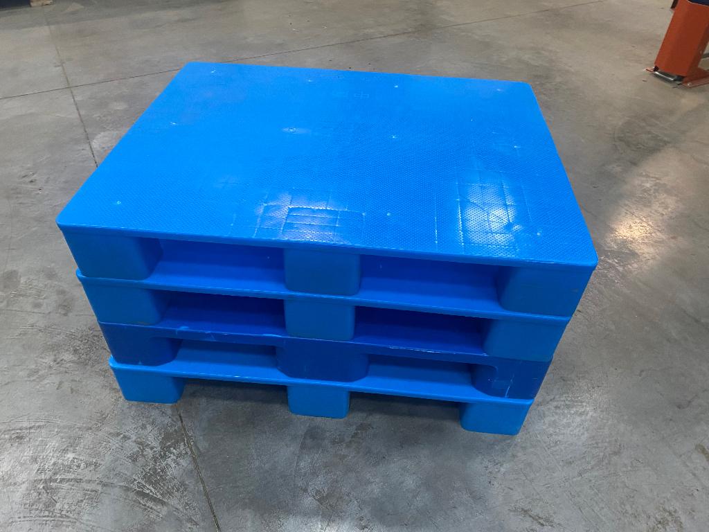 Palette plastique dim. 80*100*15, Enlèvement, Comme neuf, Palette
