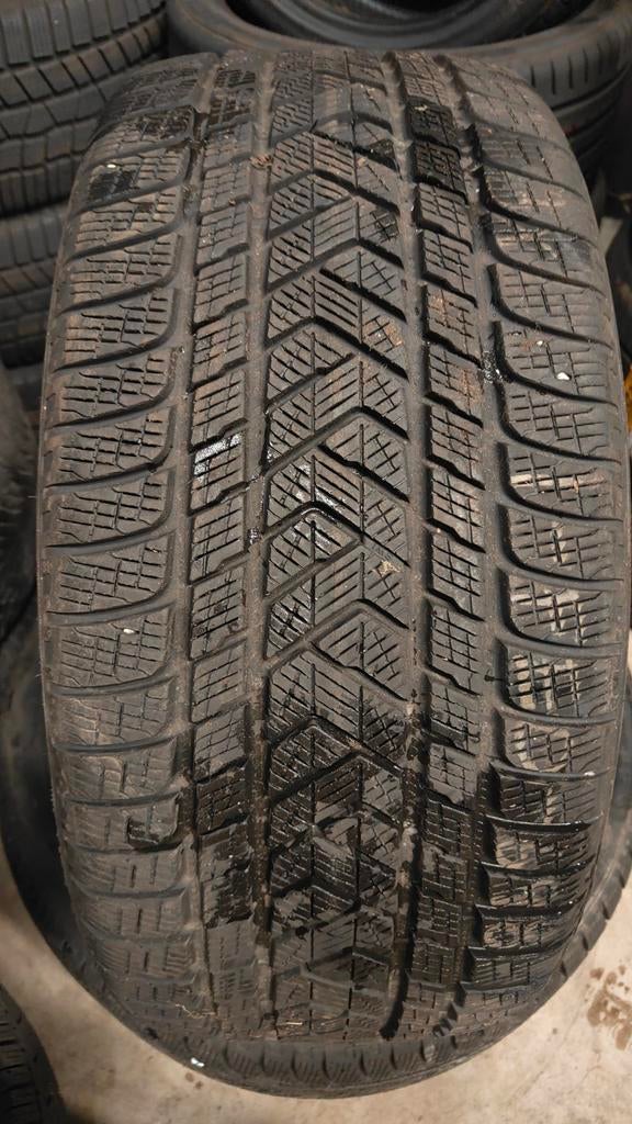 265/35r22 102v Pirelli 90€ per stuk met montage en balancere, Ophalen