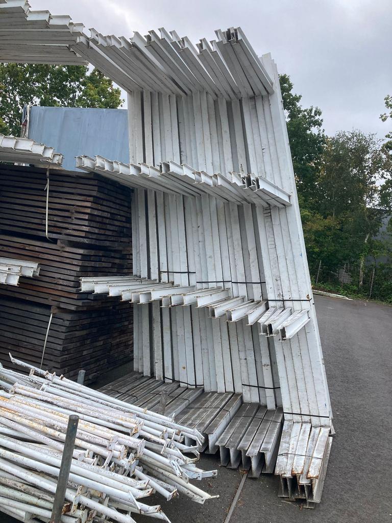 Grote partij draagarmstellingen dubbel/ enkelzijdig, Zakelijke goederen, Ophalen