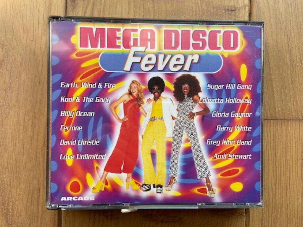 CD Mega DISCO Fever Coffret 4 CD, Enlèvement ou Envoi, Utilisé, Pop, Coffret