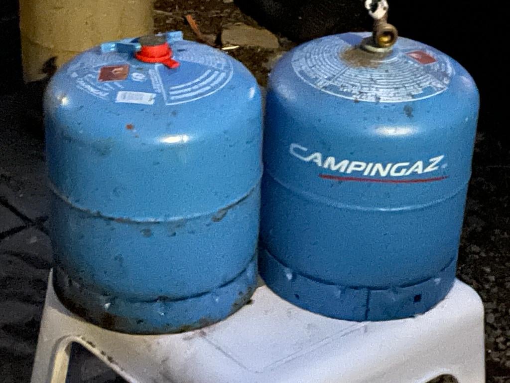Camping gas 907 navulbare gasfles 2,75kg Vol + ...?..., Caravans en Kamperen, Kampeeraccessoires, Ophalen