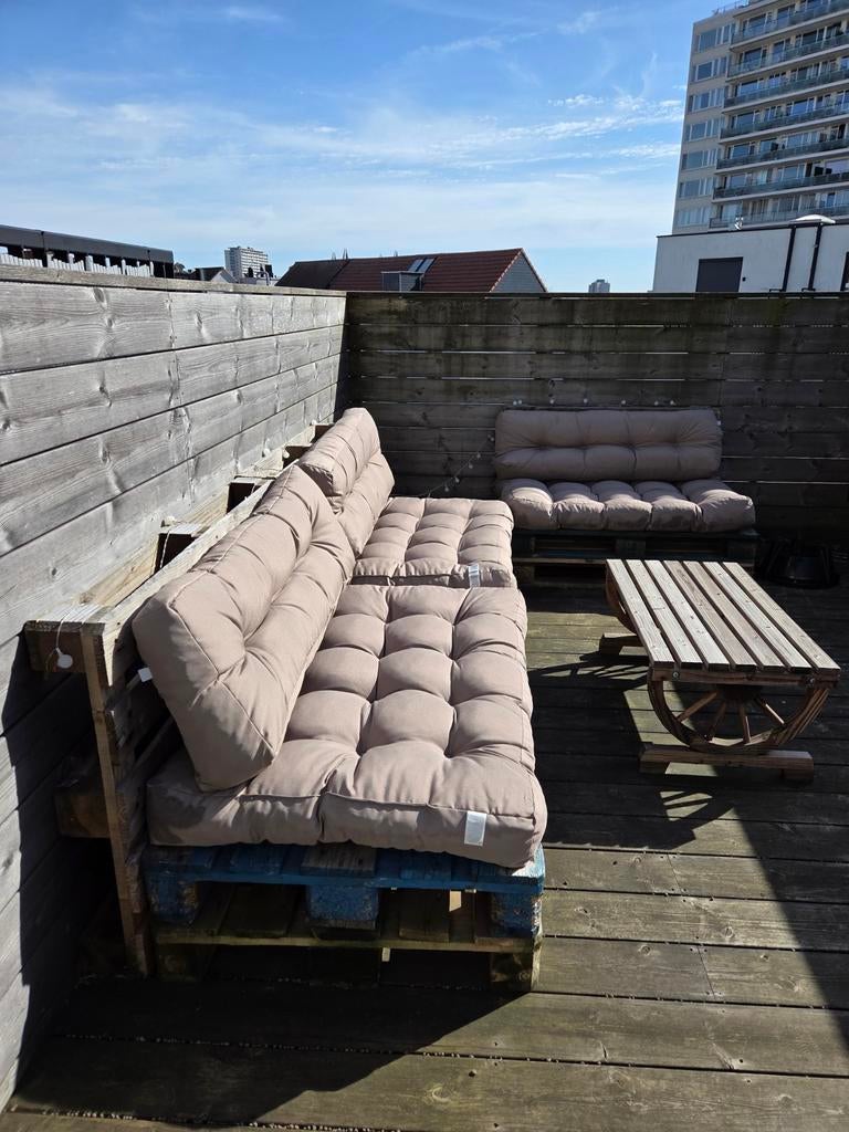 Palletten + pallet kussens + tafel, Tuin en Terras, Tuinbanken, Ophalen