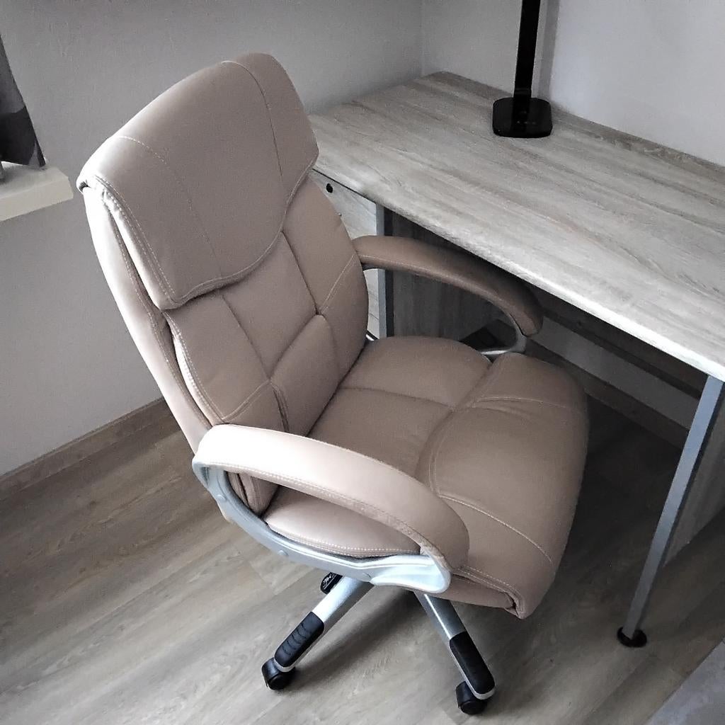 Bureau met bureaustoel, Enlèvement