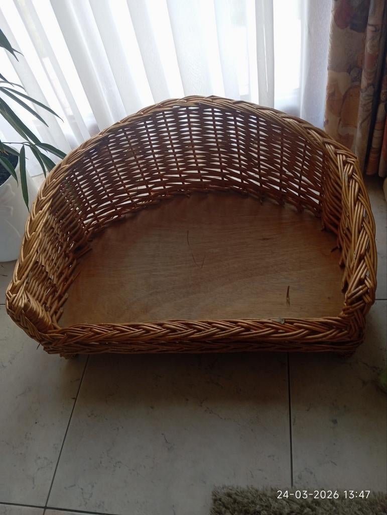 Hondenmand riet op pootjes 60cm, Dieren en Toebehoren, Ophalen, Riet