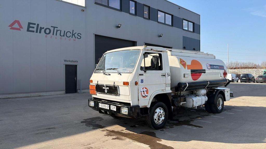 MAN 10.153 (7410L / STEEL SUSP / MANUAL PUMP / POMPE MANUELL, Auto's, Vrachtwagens, Euro 2, Achterwielaandrijving, 110 kW, Overige kleuren