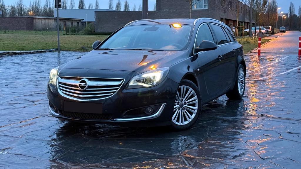 Opel Insignia 2.0cdti 120dkm/Xenon/Navi/Verw.leder, Auto's, Opel, Voorwielaandrijving, Euro 5, 4 cilinders, Zwart