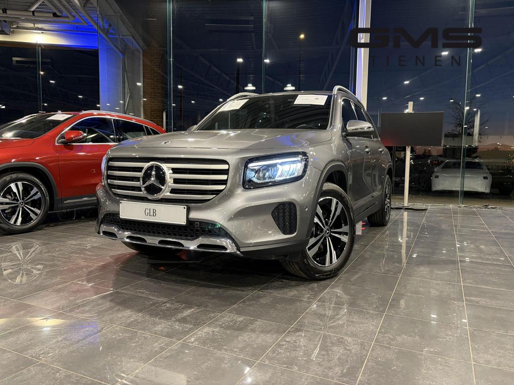 Mercedes-Benz GLB 180 Cyber Edition (automatique), Autos, Achat, Entreprise, 5 portes, 5 places