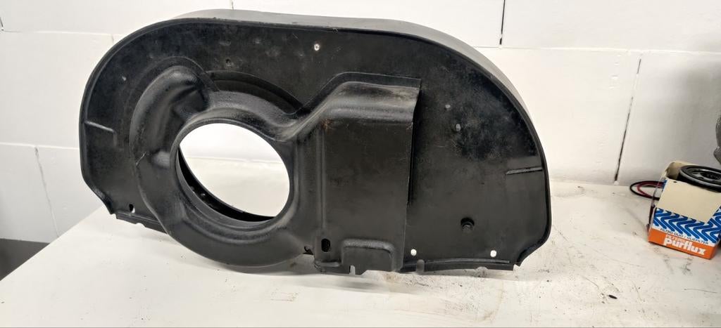 Koelhuis Volkswagen kever, Ophalen